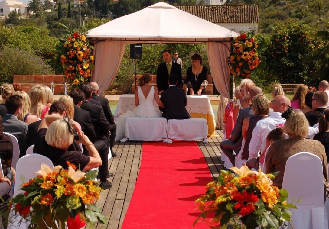 Hotel Restaurante Font Salada Oliva Exterior photo