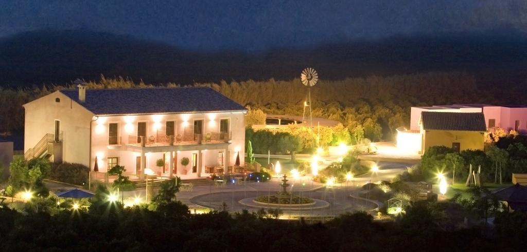 Hotel Restaurante Font Salada Oliva Exterior photo